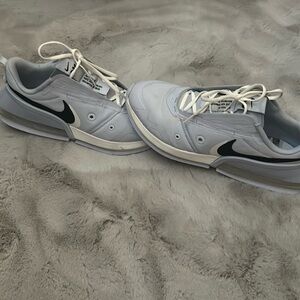 Nike air sneakers in lavender